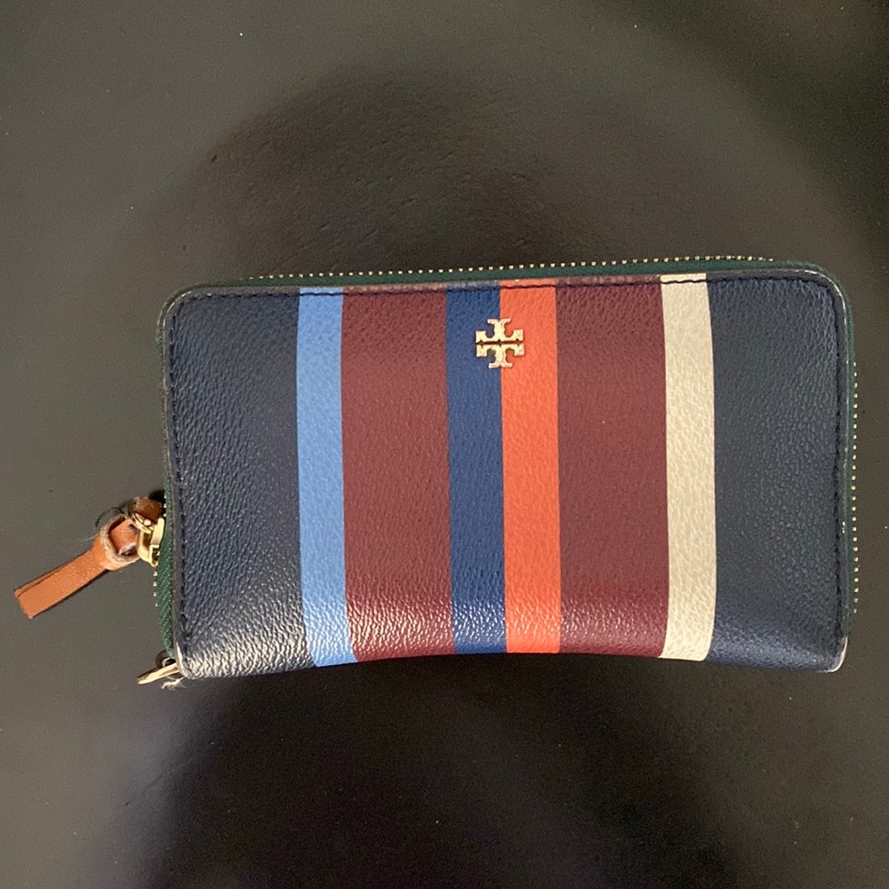 Torri Burch wallet